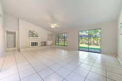 10514 Rancho Bernardo Lane, Sugar Land, TX 77498 - Photo 9