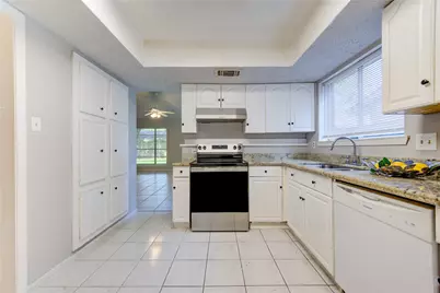 10514 Rancho Bernardo Lane, Sugar Land, TX 77498 - Photo 7
