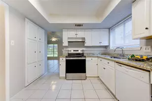 10514 Rancho Bernardo Ln, Sugar Land, TX 77498 - Photo 7