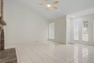 9423 Bollingbrook Dr, Houston, TX 77083 - Photo 5