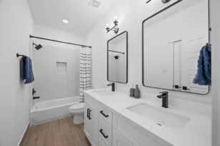 326 Neyland St, Houston, TX 77022 - Photo 25