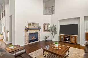 27406 Villa Mountain Ct, Fulshear, TX 77441 - Photo 9