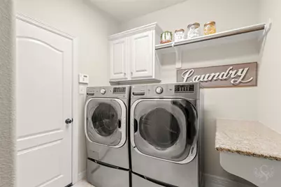 27406 Villa Mountain Court, Fulshear, TX 77441 - Photo 17