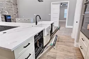 26127 E Crown Crossing Dr, Montgomery, TX 77316 - Photo 11