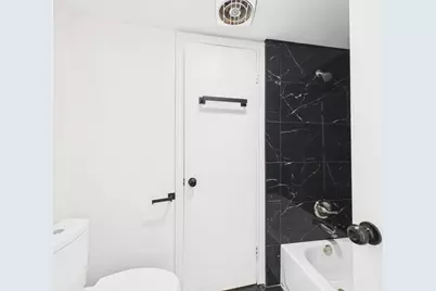 5814 Fontenelle Drive, Houston, TX 77035 - Photo 11