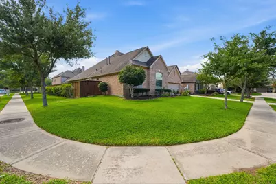 901 Cozy Hollow Court, Friendswood, TX 77546 - Photo 3
