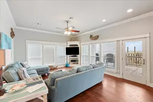 2904 Shady Ln, Crystal Beach, TX 77650 - Photo 5