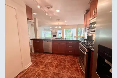 20313 Sunny Shores Drive #B, Humble, TX 77346 - Photo 13