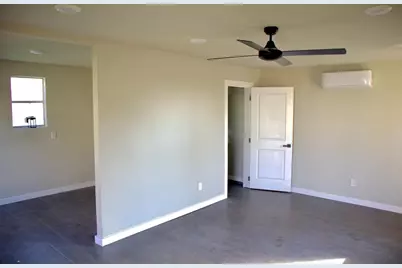 428 Van Molan Street, Houston, TX 77022 - Photo 9