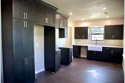 428 Van Molan Street, Houston, TX 77022 - Photo 17