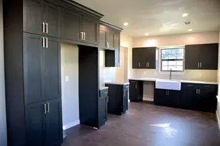 428 Van Molan St, Houston, TX 77022 - Photo 17