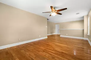 29402 Legends Hill Dr, Spring, TX 77386 - Photo 9