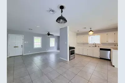 1110 Woods Drive, Liberty, TX 77575 - Photo 17
