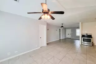 1110 Woods Dr, Liberty, TX 77575 - Photo 15