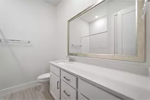 1051 Lakeland Cir, Rosharon, TX 77583 - Photo 11