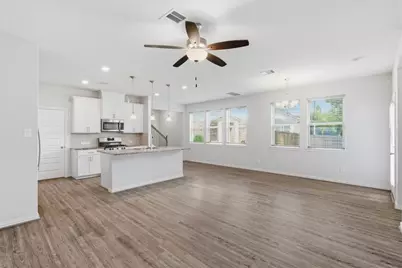 114 Skyshine Court, Conroe, TX 77304 - Photo 9