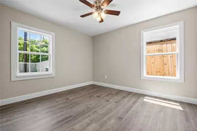 6119 Beekman Rd, Houston, TX 77021 - Photo 17