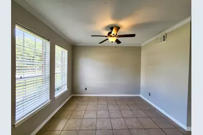 2412 N Mission Circle, Friendswood, TX 77546 - Photo 5