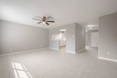 8714 Valley Flag Drive, Houston, TX 77078 - Photo 15