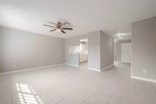 8714 Valley Flag Dr, Houston, TX 77078 - Photo 15