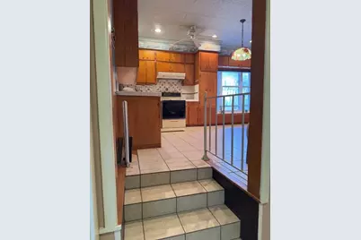 221 N Mount Street, Fairfield, TX 75840 - Photo 9