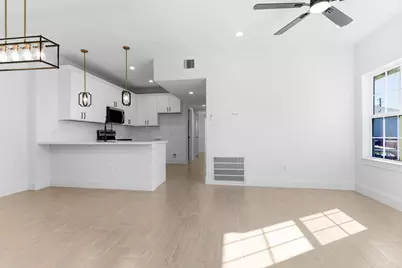 430 Rhode Island St, Houston, TX 77029 - Photo 9