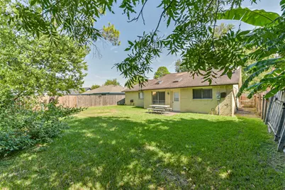 10410 Sagestar Lane, Houston, TX 77089 - Photo 25