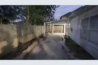 6887 Turtlewood Drive, Houston, TX 77072 - Photo 45