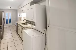 14466 Misty Meadow Ln, Houston, TX 77079 - Photo 3