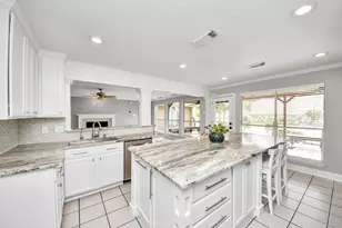 8402 Rose Garden Dr, Houston, TX 77083 - Photo 15