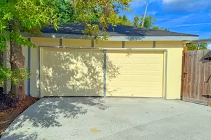 504 River Bend Dr, Baytown, TX 77521 - Photo 41