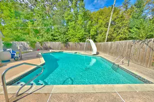 504 River Bend Dr, Baytown, TX 77521 - Photo 3