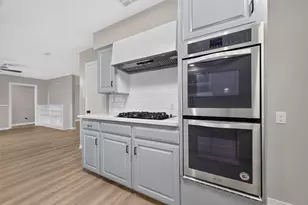 9614 Hammerly, Houston, TX 77080 - Photo 17