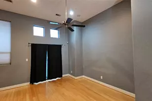 2301 Camden Dr, Houston, TX 77021 - Photo 3