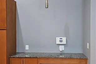2301 Camden Dr, Houston, TX 77021 - Photo 9