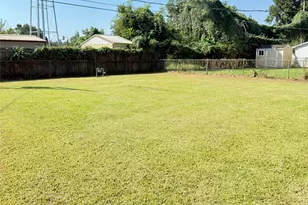 1105 Woodbine Dr, West Columbia, TX 77486 - Photo 7