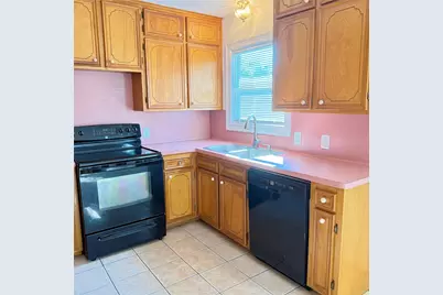 1105 Woodbine Drive, West Columbia, TX 77486 - Photo 13