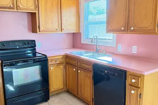 1105 Woodbine Dr, West Columbia, TX 77486 - Photo 13