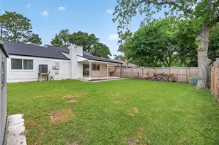 3703 Misty Cove Ct, Dickinson, TX 77539 - Photo 45
