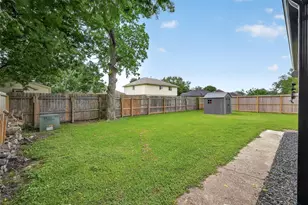 3703 Misty Cove Ct, Dickinson, TX 77539 - Photo 43