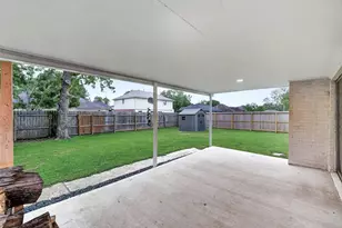 3703 Misty Cove Ct, Dickinson, TX 77539 - Photo 3