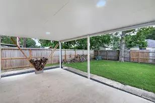 3703 Misty Cove Ct, Dickinson, TX 77539 - Photo 39