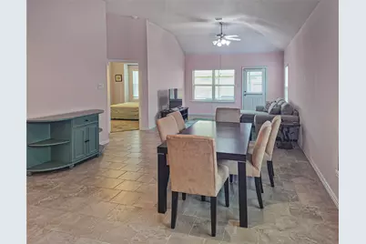 104 Cullen Street, Angleton, TX 77515 - Photo 5