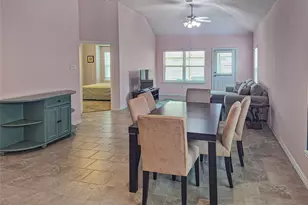 104 Cullen St, Angleton, TX 77515 - Photo 5