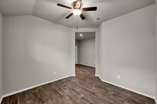 11331 Dawn Beach Ln, Conroe, TX 77304 - Photo 9