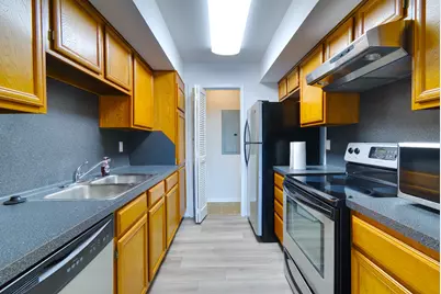 2025 Augusta Drive #304, Houston, TX 77057 - Photo 17