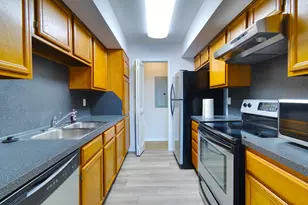 2025 Augusta Dr, Houston, TX 77057 - Photo 17