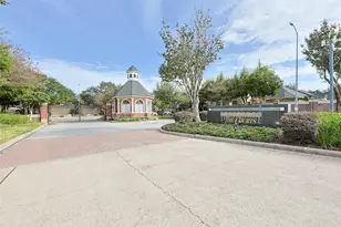 1527 Orchard Park Dr, Houston, TX 77077 - Photo 21