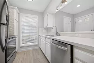 1311 Antoine Dr, Houston, TX 77055 - Photo 11