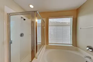 18322 Valiant Brook Ct, Humble, TX 77346 - Photo 9